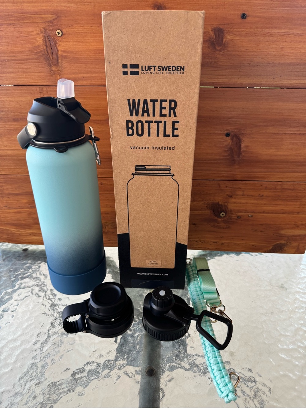 Luft Sweden Blue Vacuum Insulated Water Bottle - Picture 2 of 2